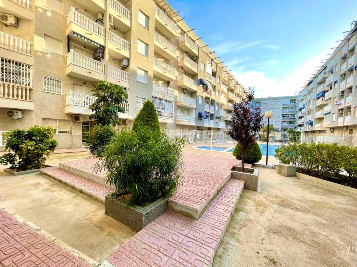 Torrevieja Comfortable Apartment Exterior foto
