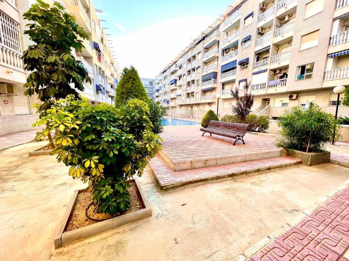 Torrevieja Comfortable Apartment Exterior foto